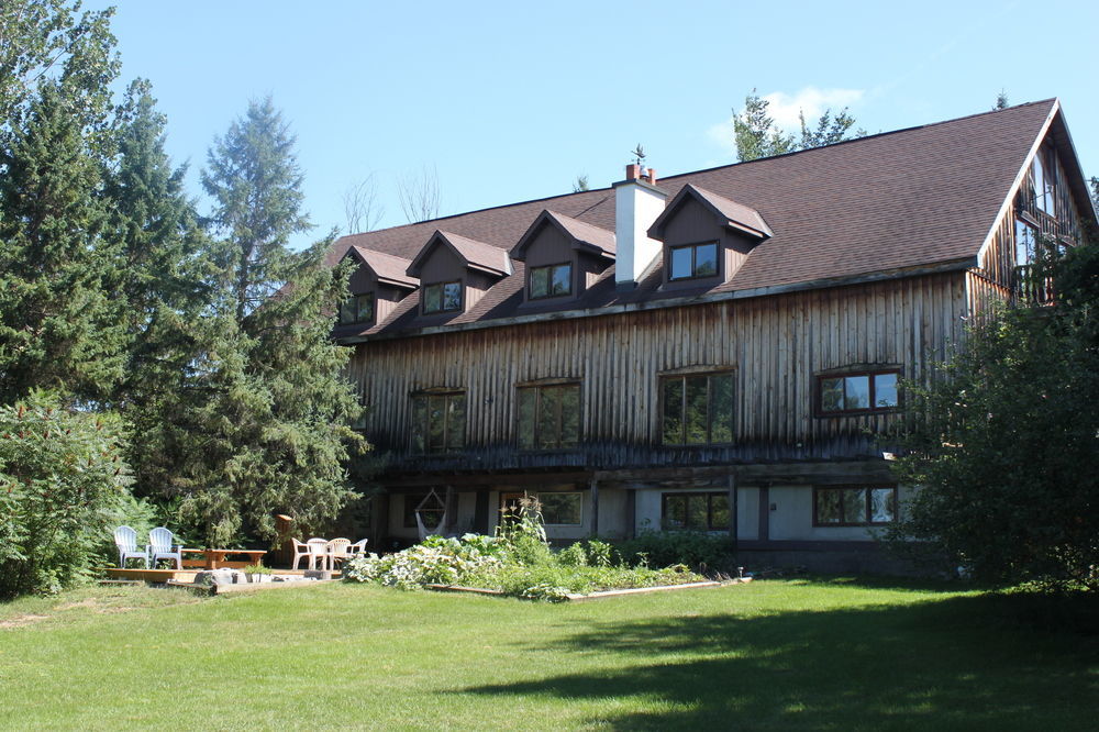 La Grange Country Inn Wakefield Eksteriør billede