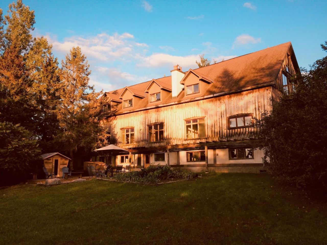 La Grange Country Inn Wakefield Eksteriør billede