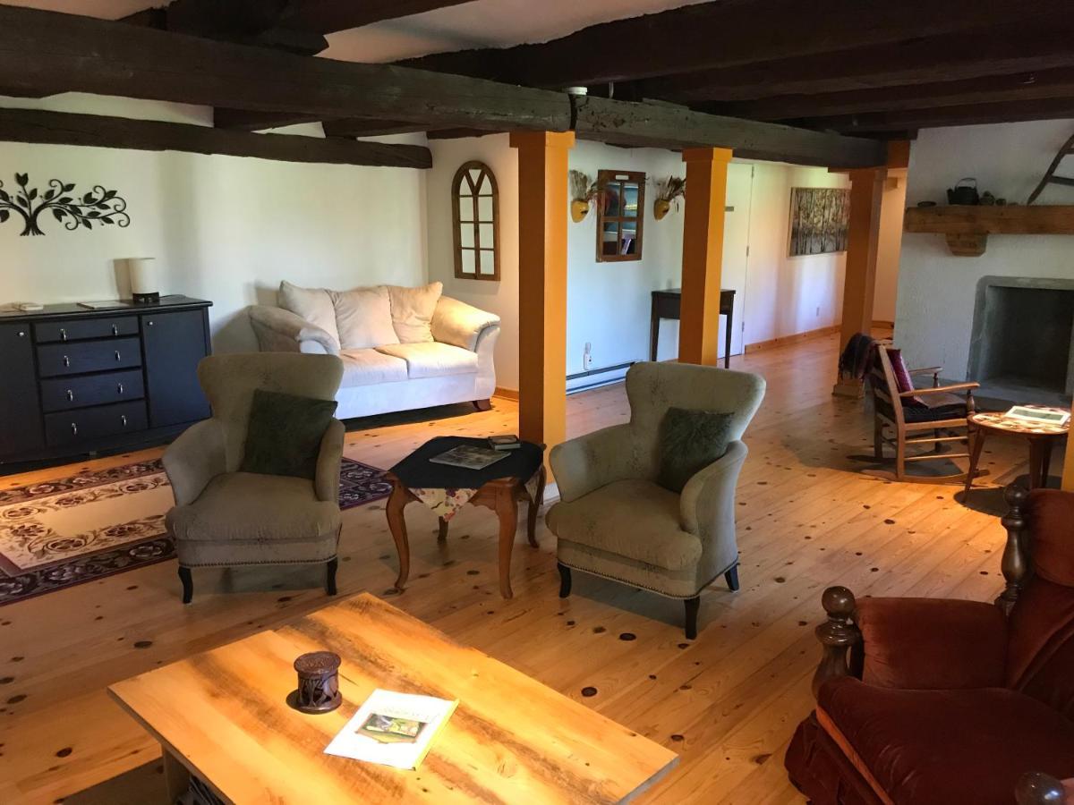 La Grange Country Inn Wakefield Eksteriør billede
